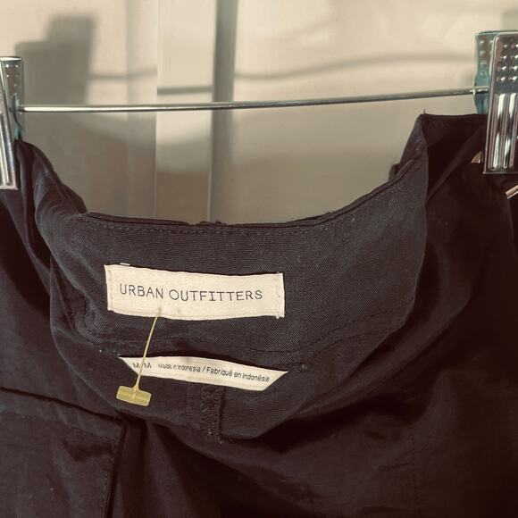 Urban Outfitters Cargo Wrap Skirt - Women Size M - Black - Picture 5 of 5